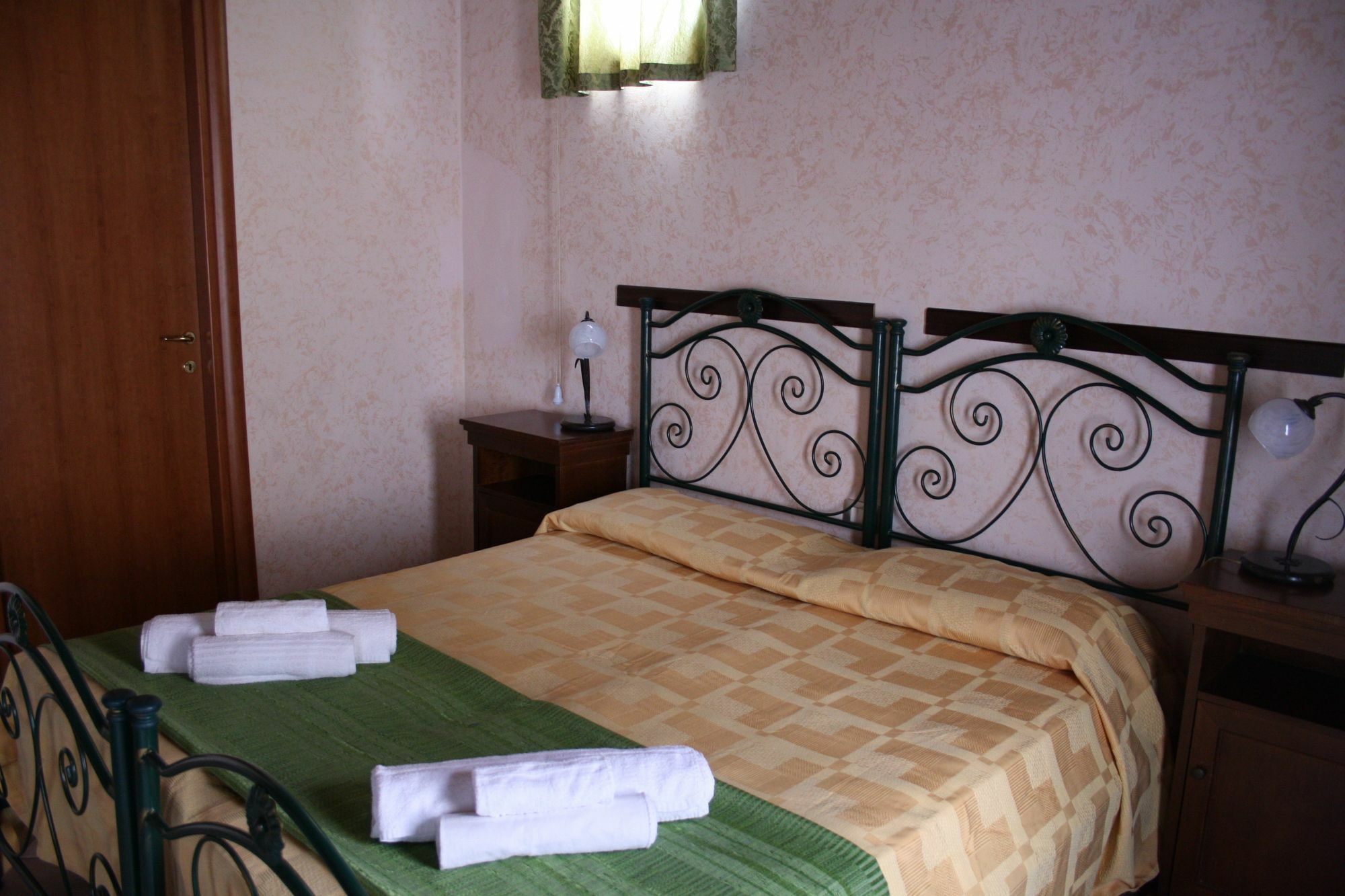 Cityguesthouse Катандзаро Екстер'єр фото